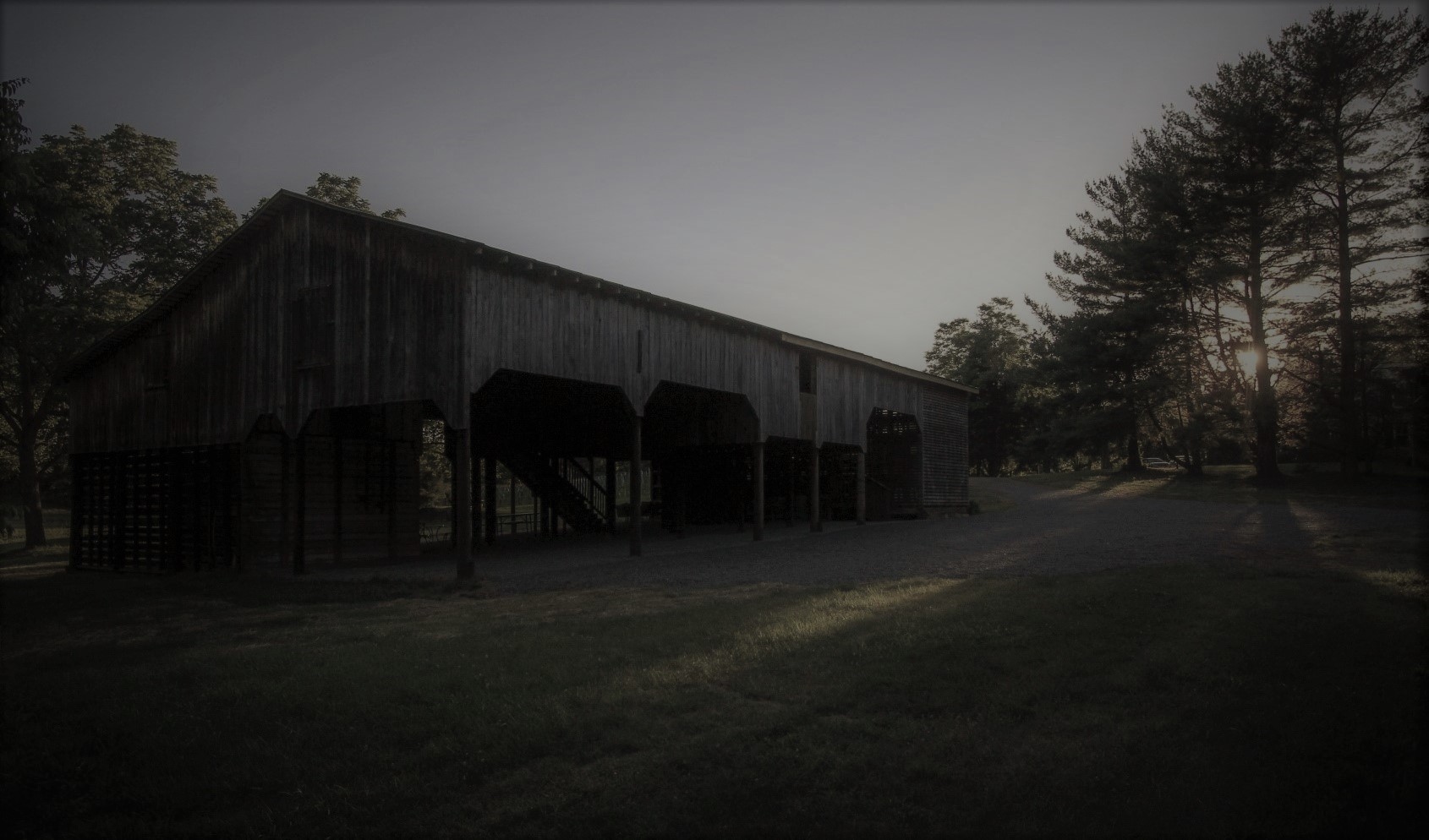Corn Crib Barn_1_muted Welcome to Mountain Run Winery