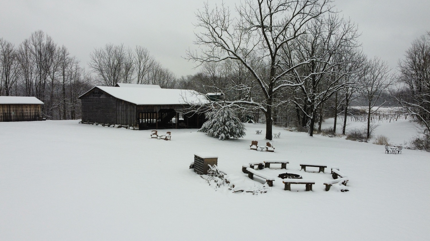 Overview of the tasting room on a snowy day