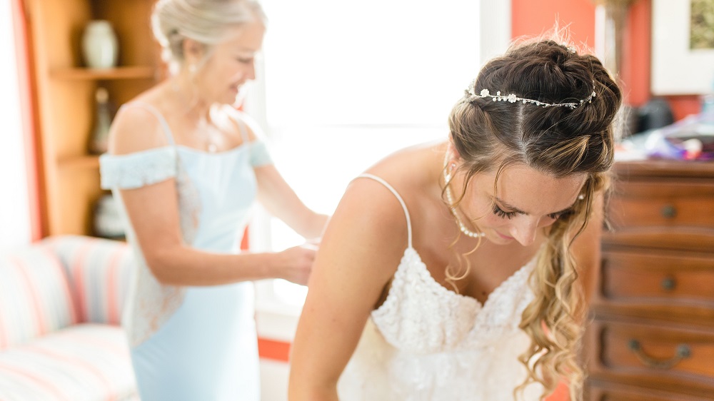 Tansy and Tom Bridal Party Ready Room at Mountain Run Winery